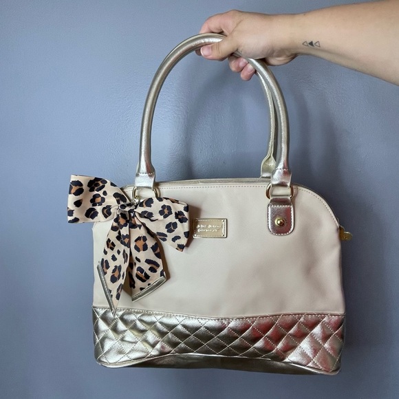 Betsey Johnson NY beige gold quilted shoulder purse cheetah bow - Picture 1 of 15